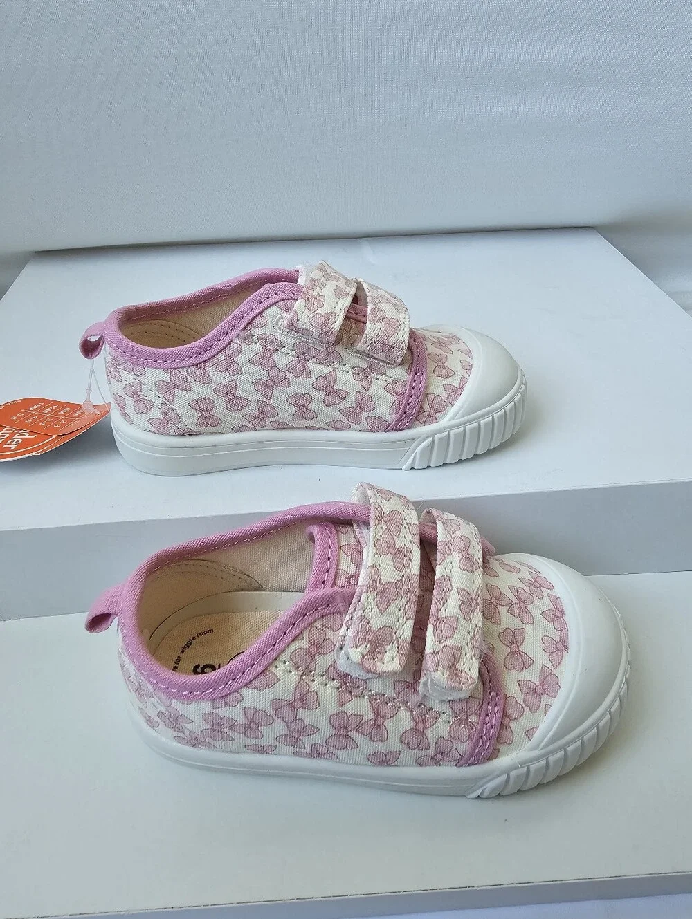 Wonder Nation Pink Bow Canvas Sneakers Toddler - NWT (Sizes 4 & 6 Available)